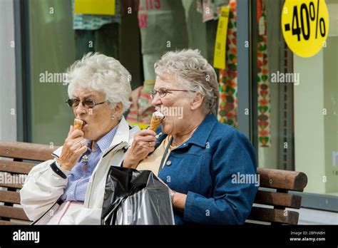 哪個國家適合老人去，哪個國家的老人最喜歡吃冰淇淋？